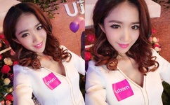 大学女厕撒尿偷窥